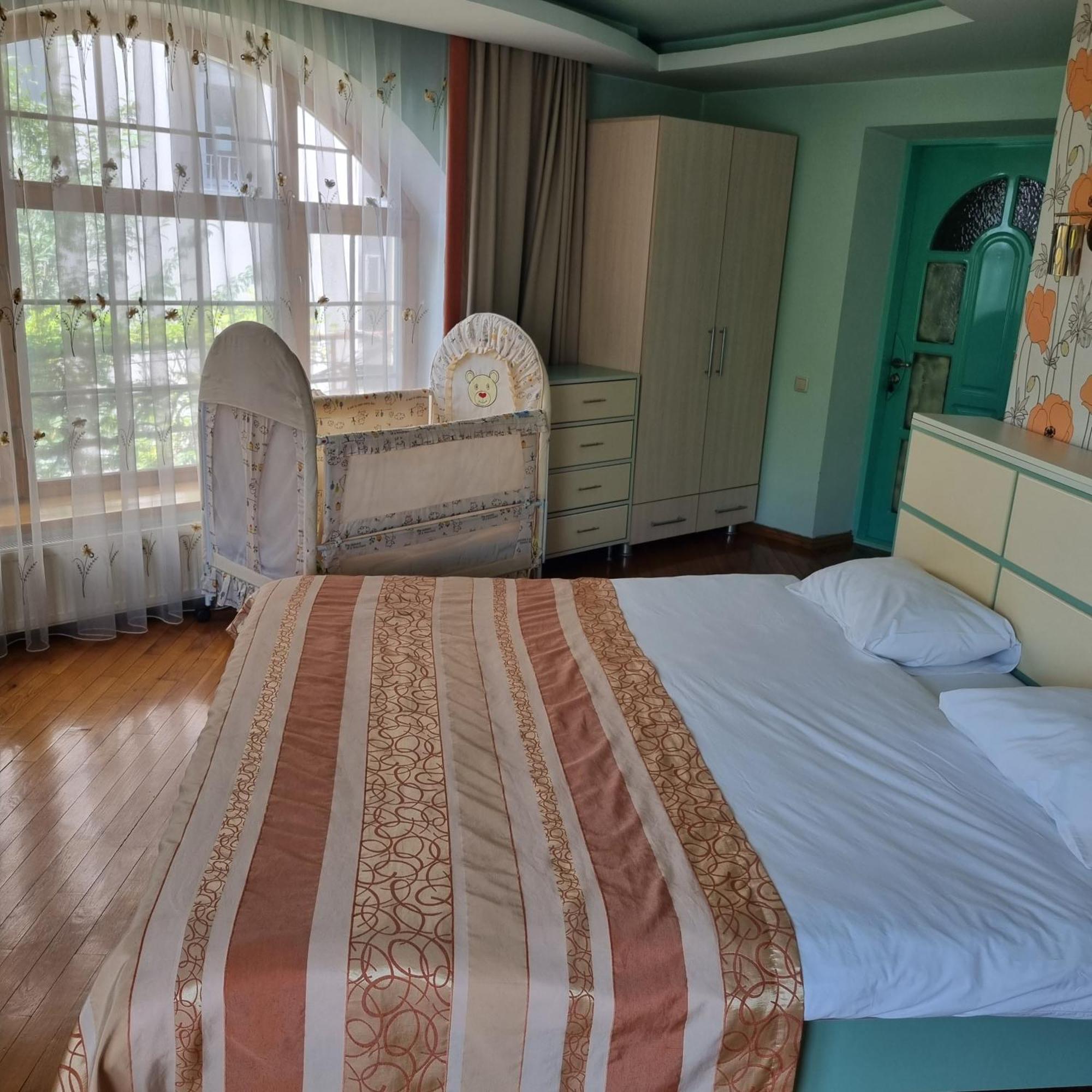 Hotel Home Sweet Home Chişinău Extérieur photo