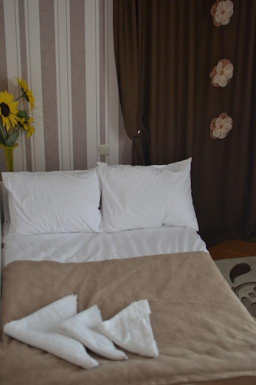 Hotel Home Sweet Home Chişinău Extérieur photo